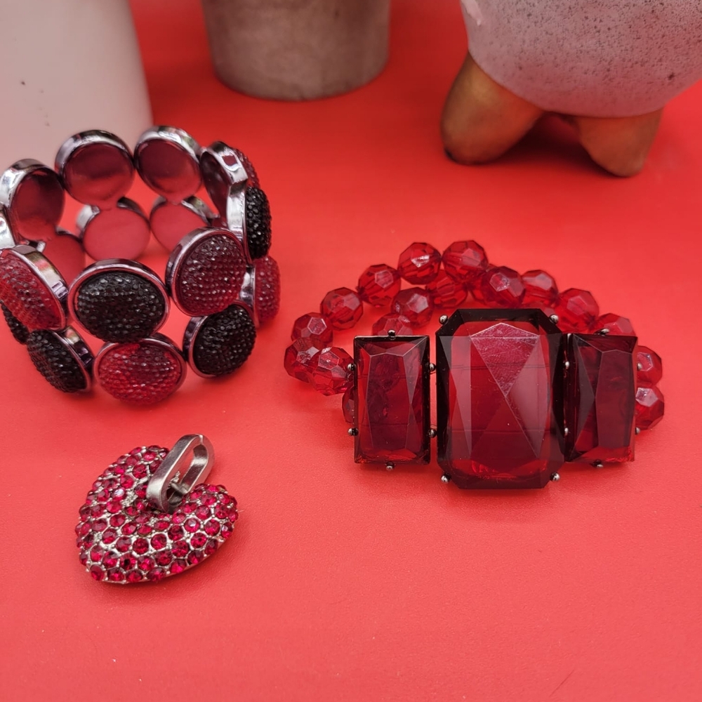3pc Set bracelets and pendant